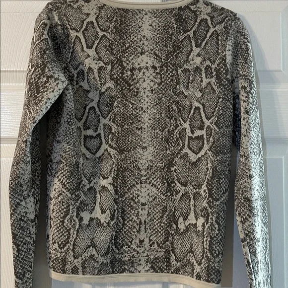 Carlisle Gray and Cream Snakeskin Cardigan - Picture 6 of 6